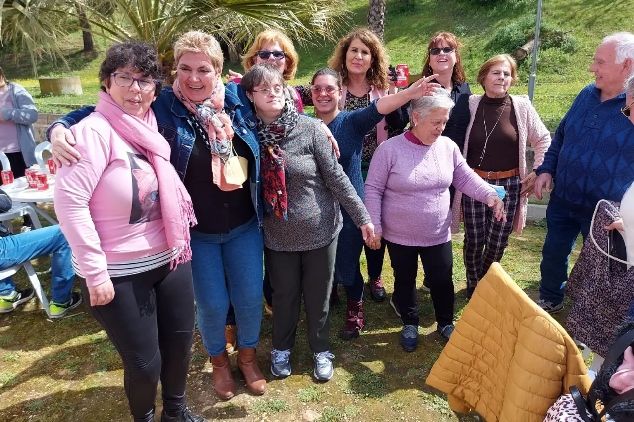 Imagen de Tarde de Convivencia con los socios de Athenea Cuenca Minera